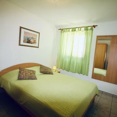 Charming Vesna Ravni Apartment